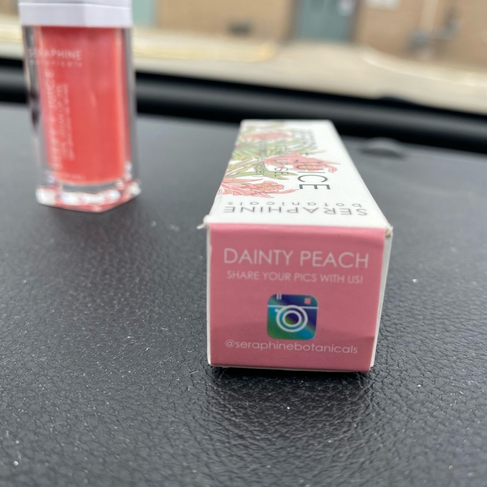 BERRY & juice Botanicals Lip Gel - Picture 6 of 11